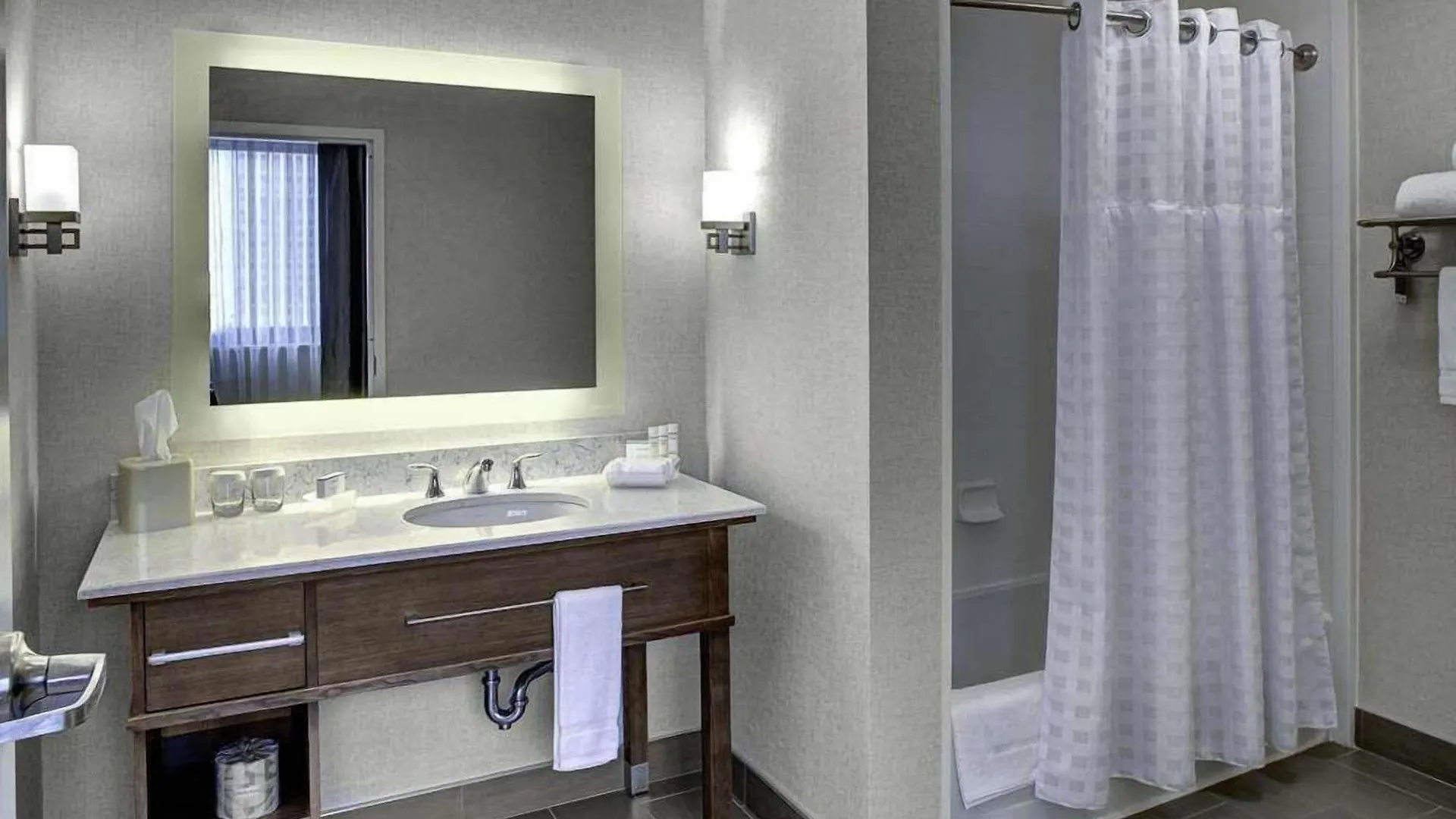 Hampton Inn & Suites - Richmond - Downtown, Va 3*,