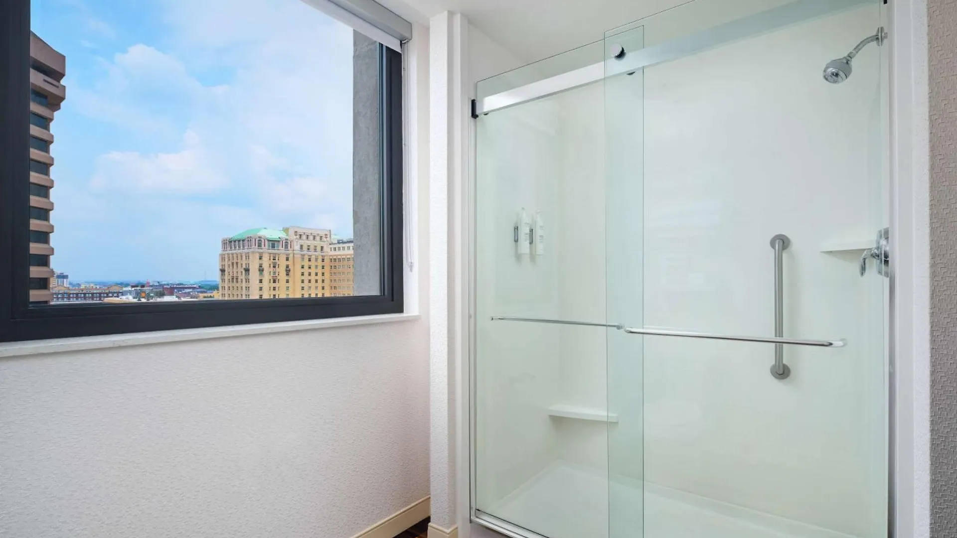 Hampton Inn & Suites - Richmond - Downtown, Va 3*,