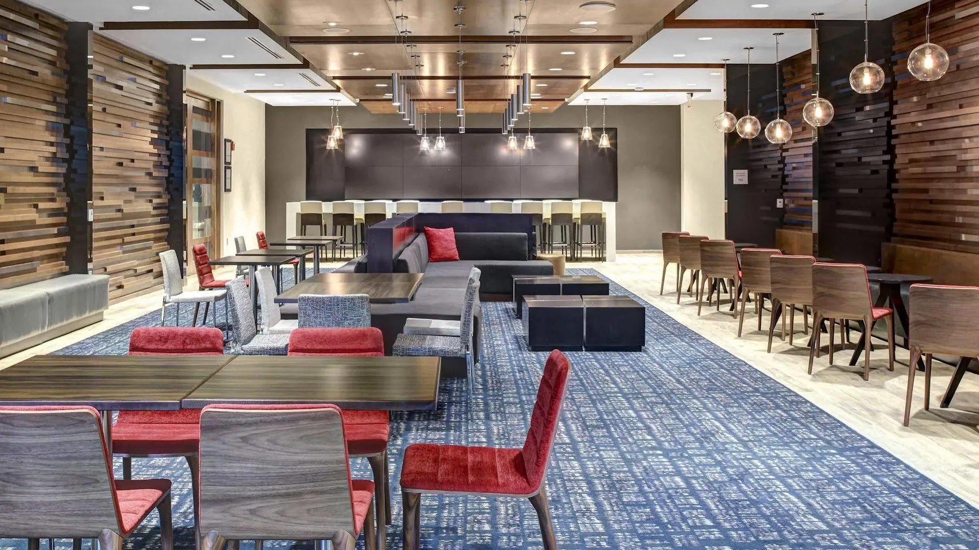 Hampton Inn & Suites - Richmond - Downtown, Va contacts
